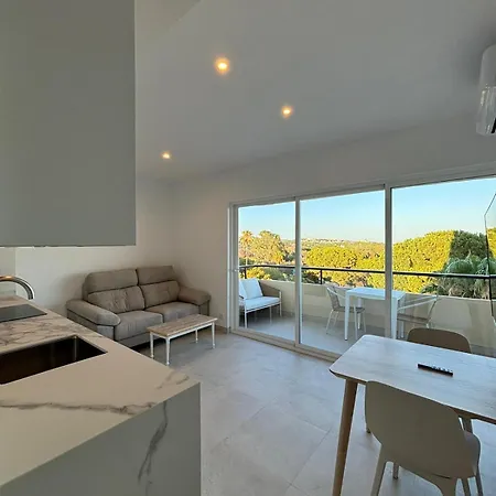 La Del Sol Apartment *